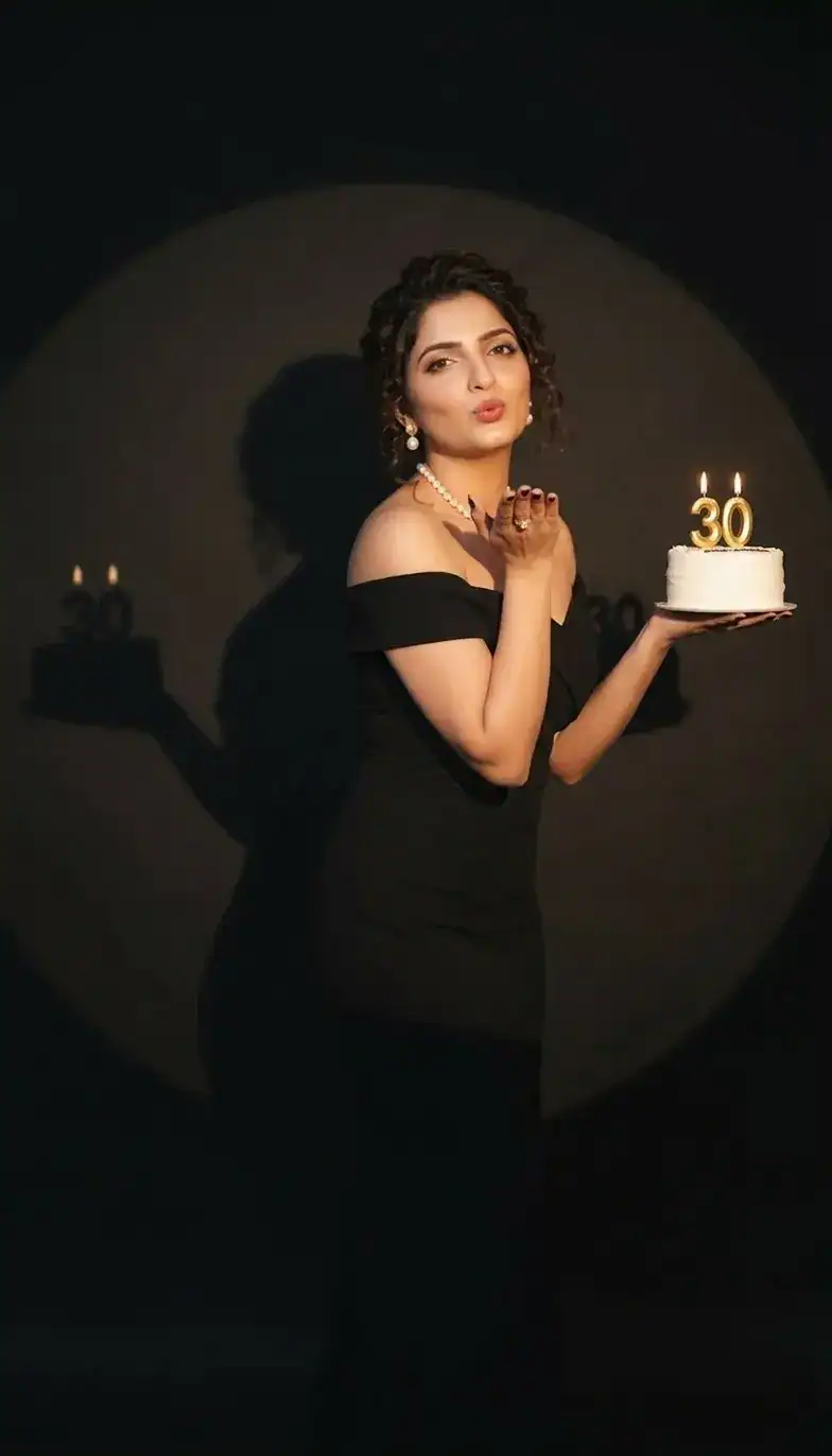 Editorial Birthday Glam Prompt – 30 Candle Kiss Editorial Birthday Glam Prompt – 30 Candle Kiss